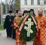 В канун 80-летия Победы епископ Глазовский и Игринский Виктор возложил венок к Монументу Победы - Глазовская Епархия